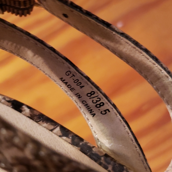 Snake Print Shoes - Picture 3 of 5